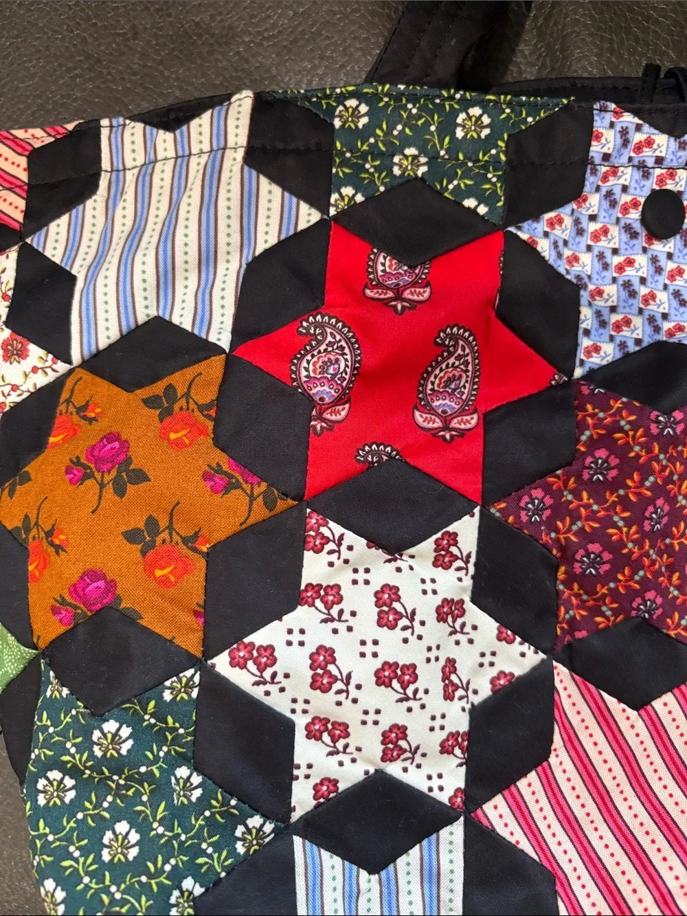 Vera Bradley small Hathaway tote in star patchwork - Picture 3 of 6